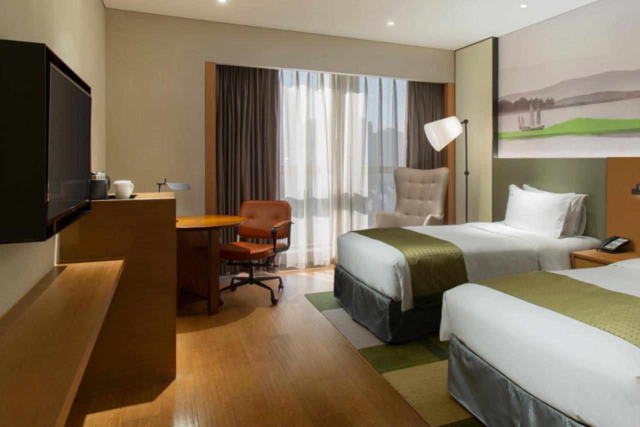 Holiday Inn & Suites Tianjin Downtown By Ihg,Tianjin Drum Tower,Joycity Shopping Mall,Tianjin Ancient Cultural Street,Haihe River,The Porcelain House,Convenient Access To Tianjin Binhai International Airport Kültér fotó